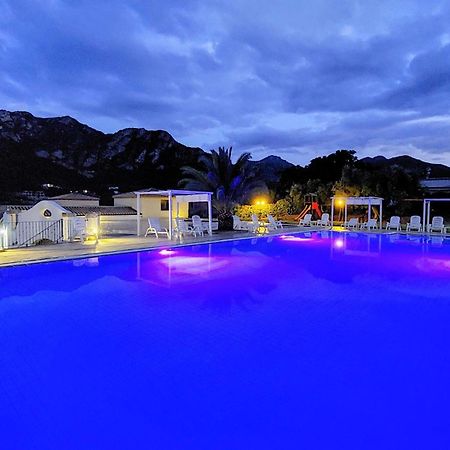 Hotel Cardedu Bagian luar foto