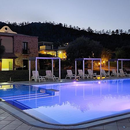 Hotel Cardedu Bagian luar foto