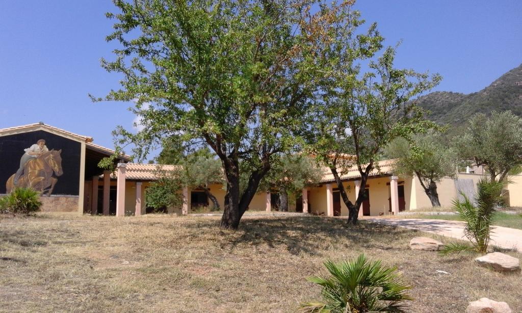 Hotel Cardedu Bagian luar foto