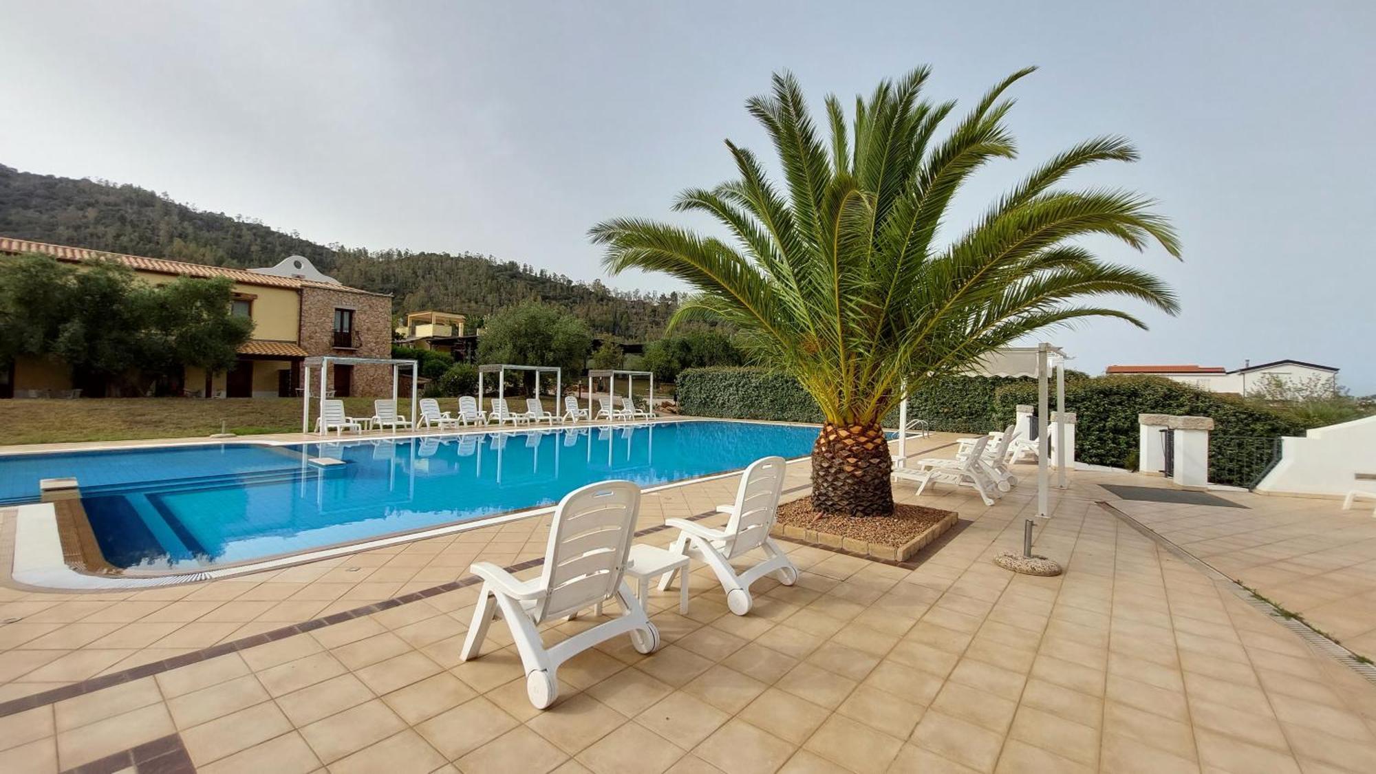 Hotel Cardedu Bagian luar foto