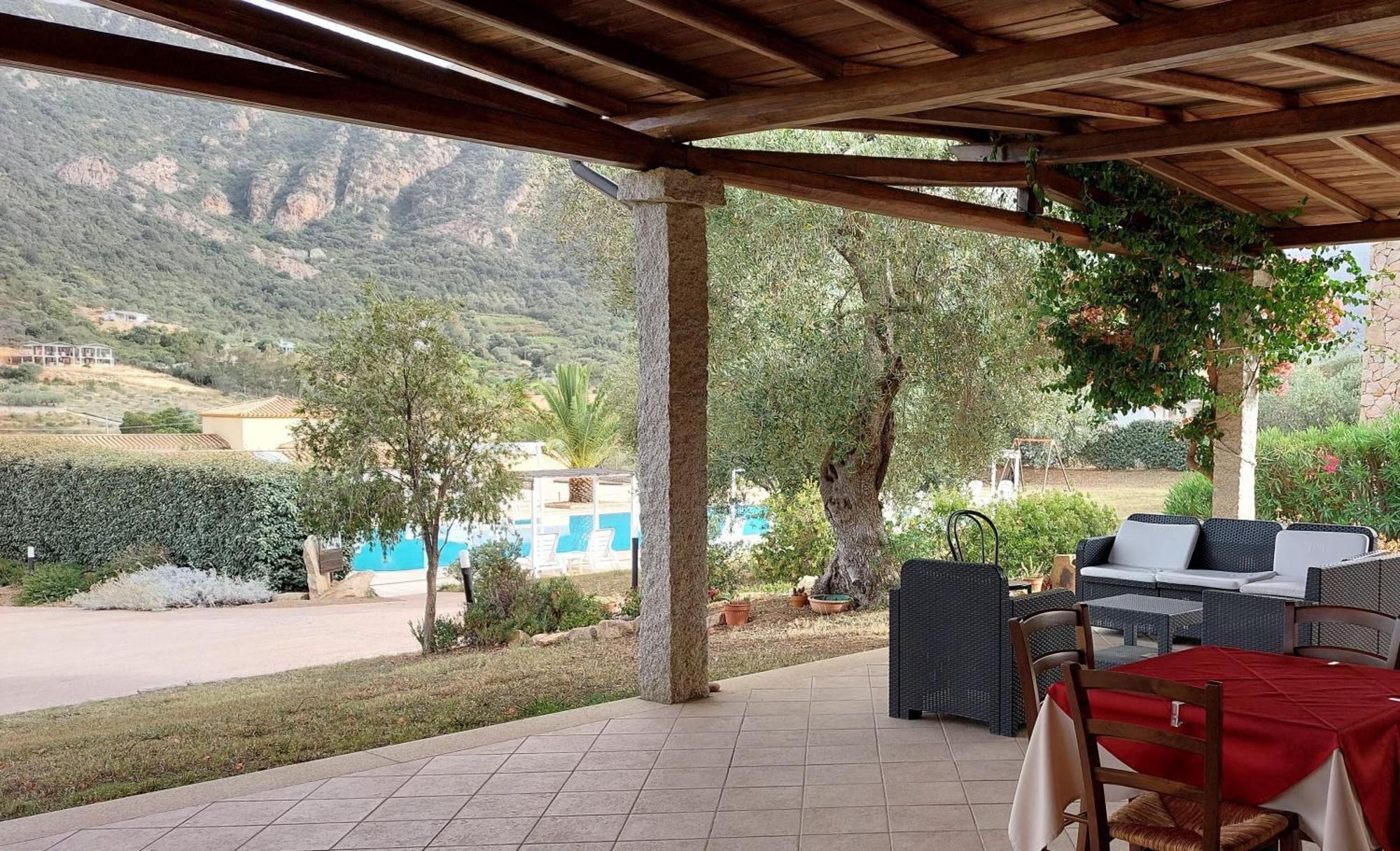 Hotel Cardedu Bagian luar foto