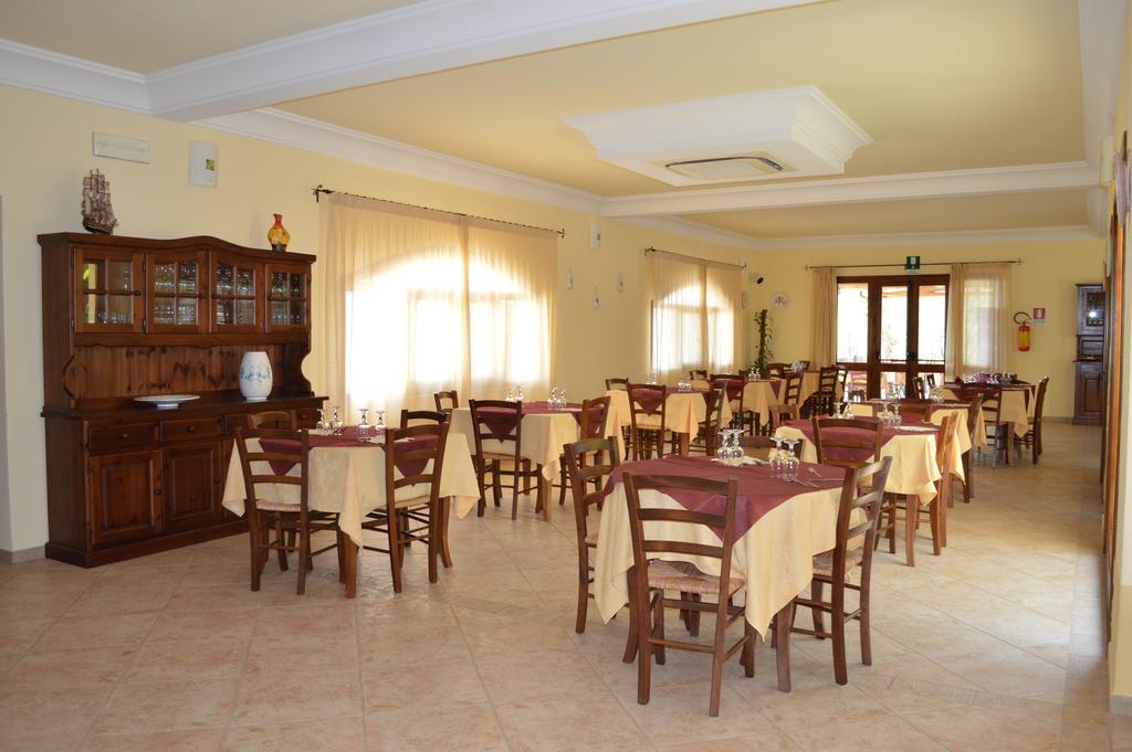 Hotel Cardedu Bagian luar foto