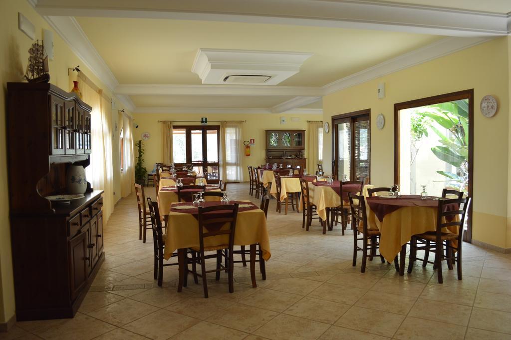 Hotel Cardedu Bagian luar foto