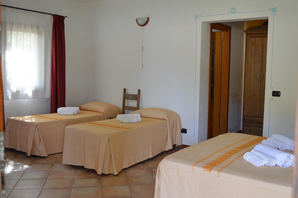 Hotel Cardedu Bagian luar foto