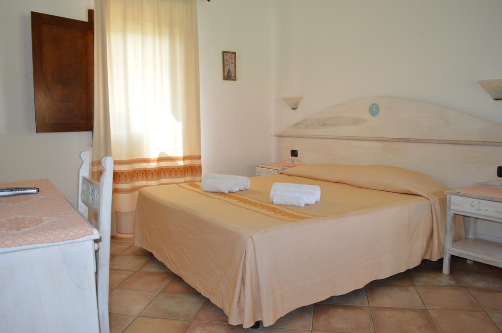 Hotel Cardedu Bagian luar foto